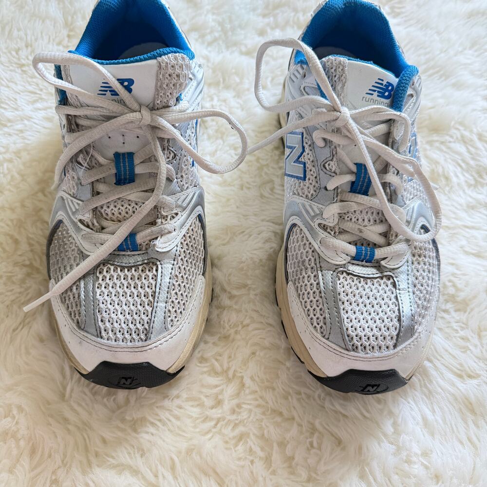 New Balance 530Sneakers in the White Blue Oasis colorway - Picture 9 of 12